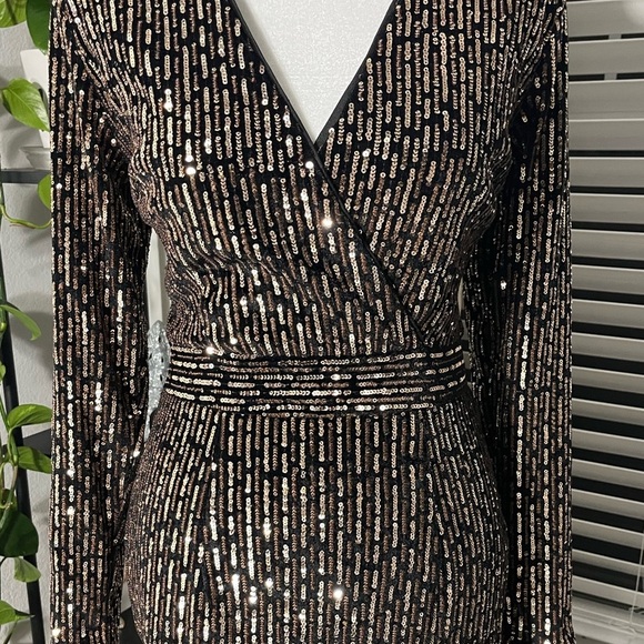 Quiz Elegant Black and Gold Sequin Dress - NWT - Picture 4 of 5